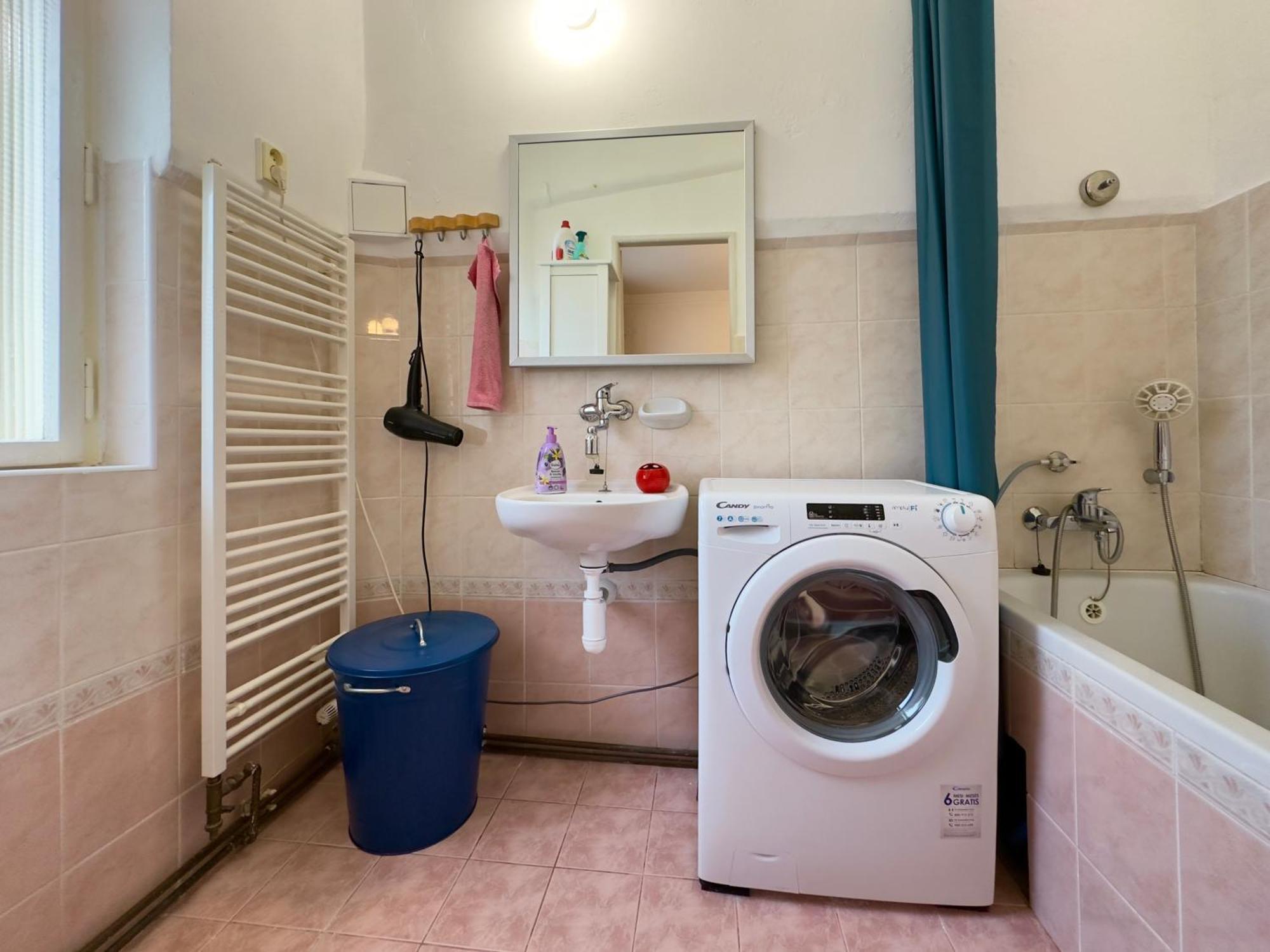 Apartment Sedlcanska - You Will Save Money Here - Equipped With Antique Furniture Prague Ngoại thất bức ảnh
